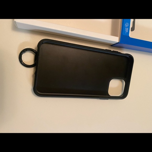 iPhone 11 Pro Max Adidas Case - Picture 4 of 5
